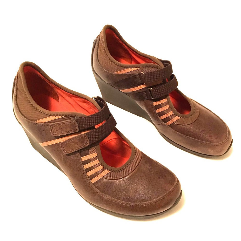 Tsubo Brown Leather Wedge Heel
